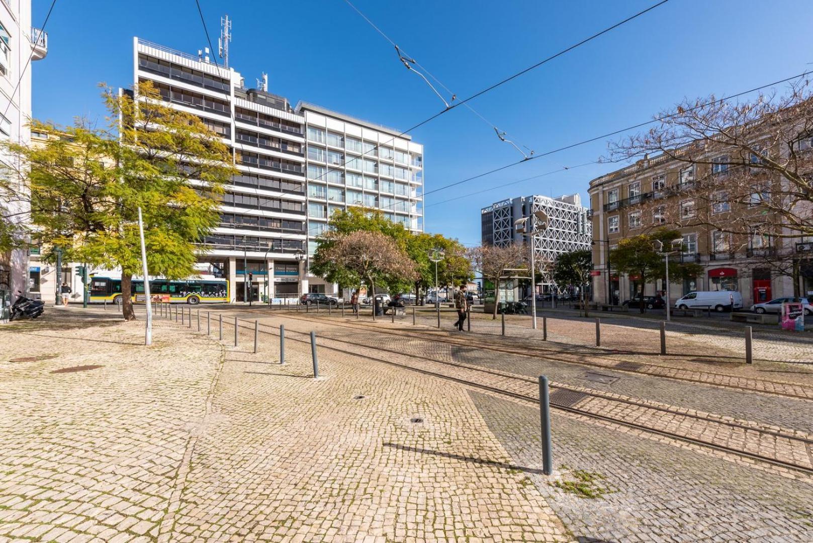 Apartment Guestready - 2br Apt Carlos I With Terrace And Gym Lissabon